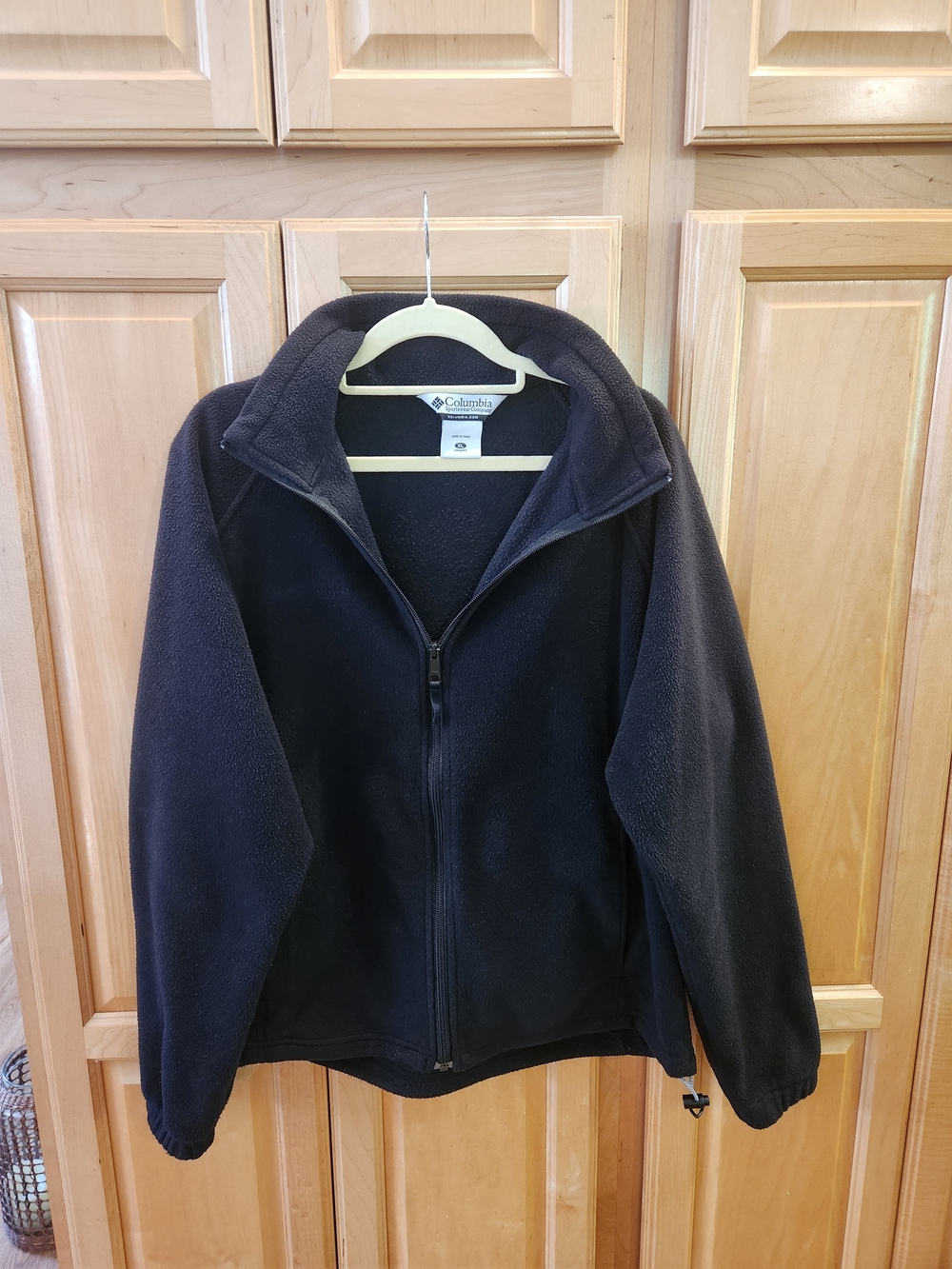 Columbia Black Full-Zip Lightweight Fleece Jacket